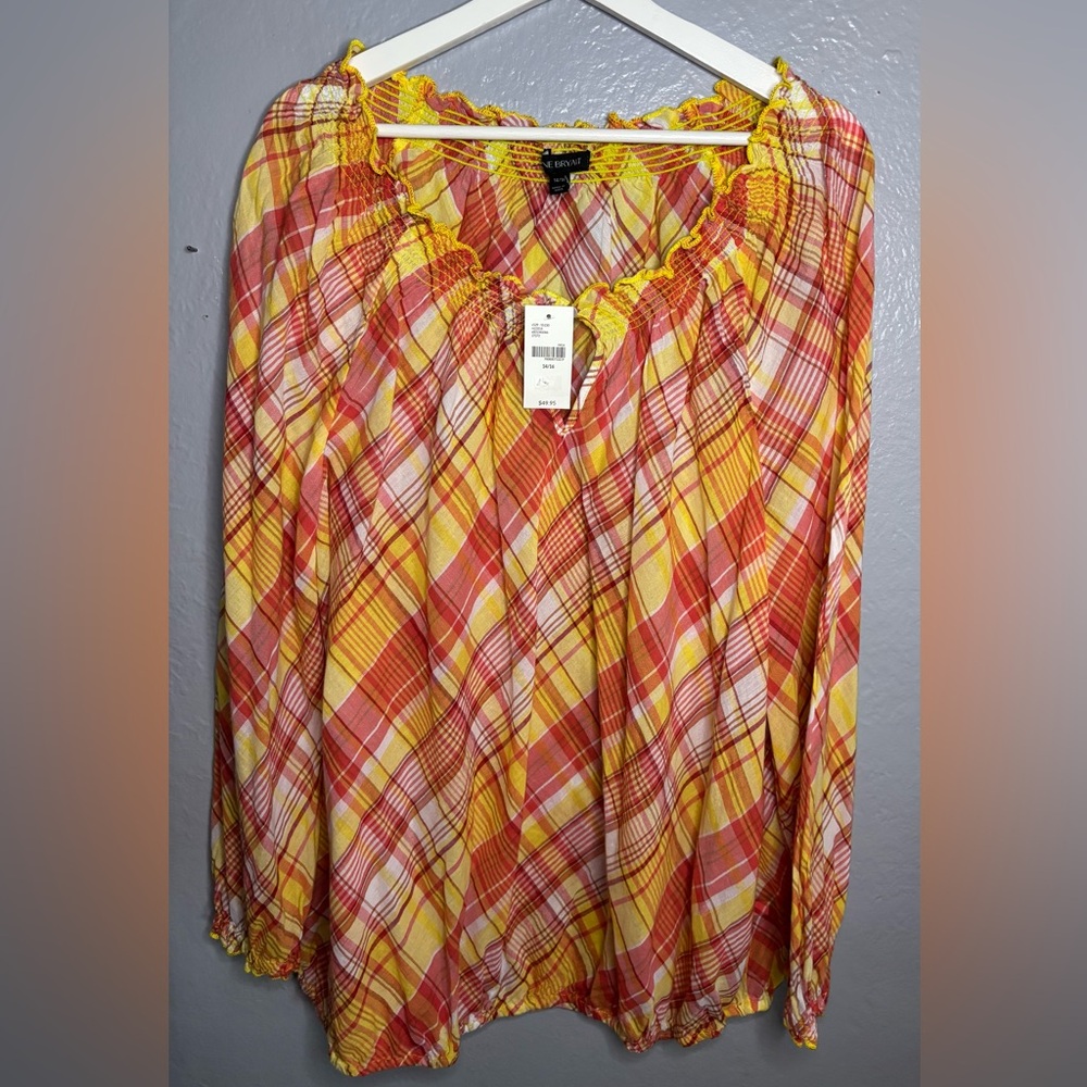 Lane Bryant women's yellow v‎ neck eyelet trim tee size 14/16 NEW Cotton